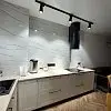 Белый кухонный гарнитур без подвесных шкафов - фото 1