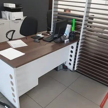 Автомобильный салон - рабочее место менеджера Рабочее место менеджера фото №1