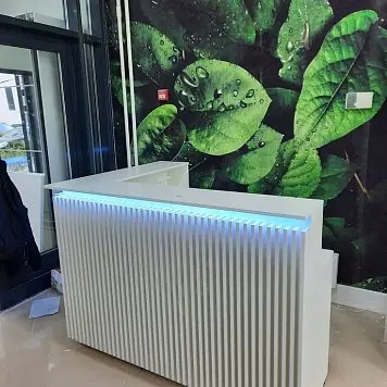 Стойка с подсветкой mebel-dlya-resepshn-16