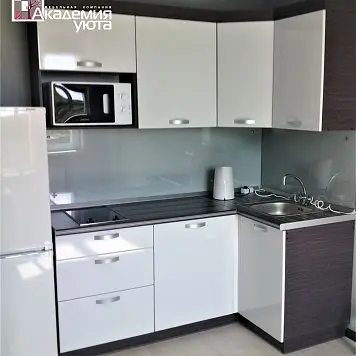 Угловая кухня 017 фото №1