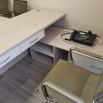 Стол и кресло в кабинет Стол и кресло в кабине фото №1