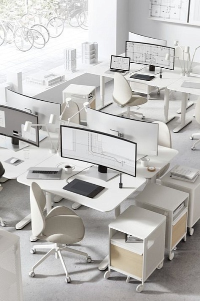 Белая мебель в офис