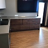 Функциональные кухонные шкафы коричневого цвета
